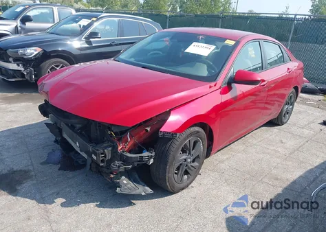 2021 Hyundai Elantra Sel z USA, uszkodzony, nr VIN KMHLM4AG5MU128166